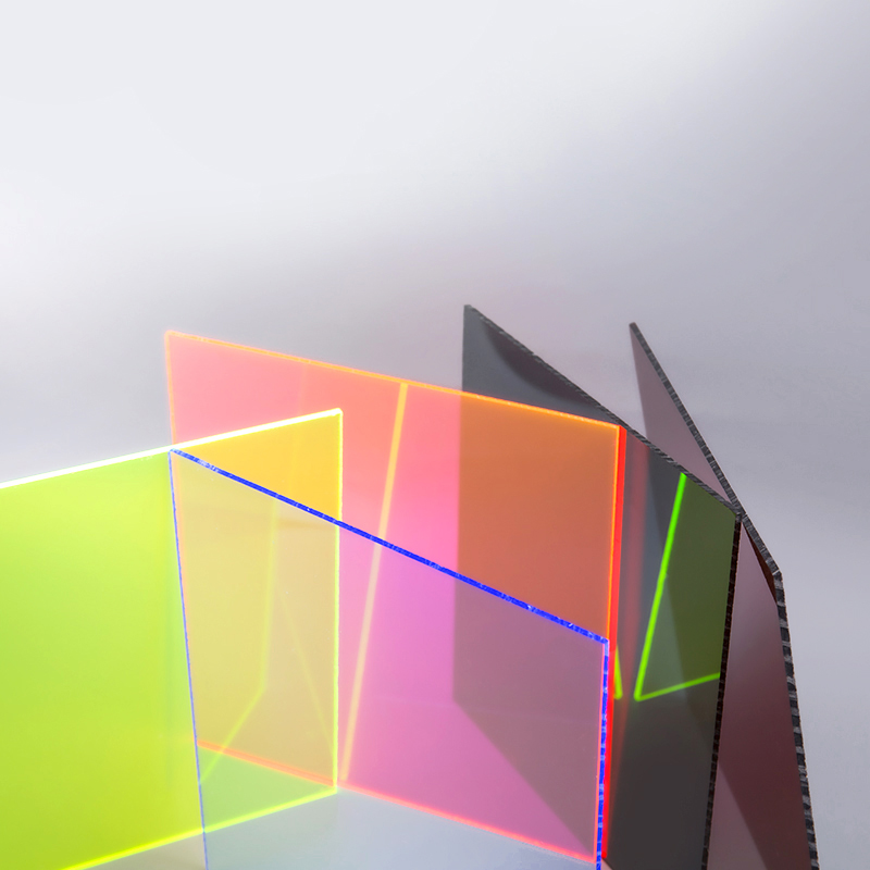 Priesvitný farebný akrylový list