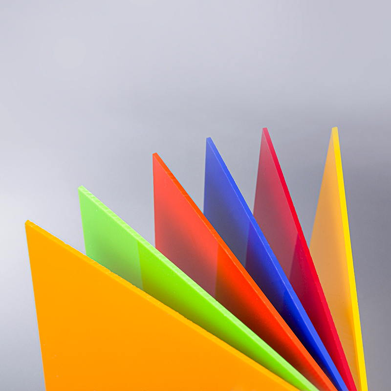 Farebný akrylový list